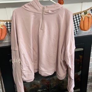 Like new light pink Under Armor sweatshirt